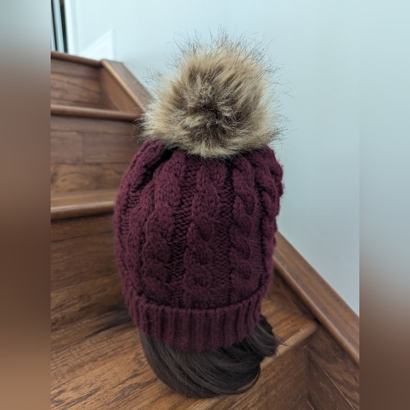 Women's Cable Knit Faux Fur Pom Bobble Hat in the Classical Bordeaux OS - Picture 5 of 9